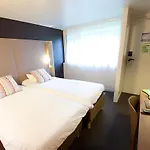 カンパニール 3* ミヨー